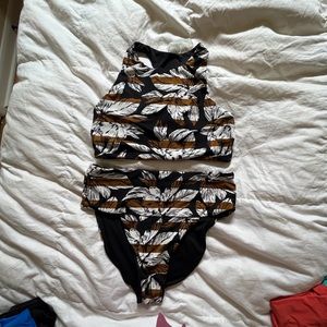 Carve Designs Bikini size large